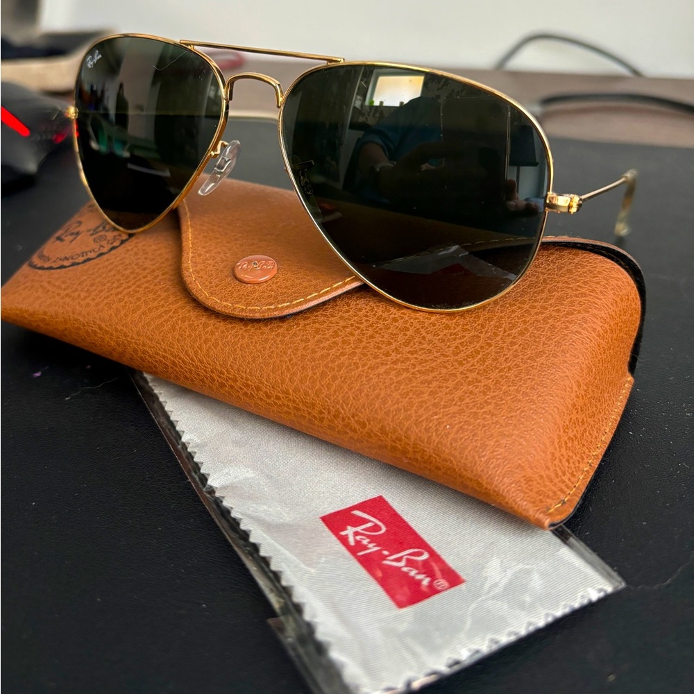 Gold Classic Ray-Ban Aviators
